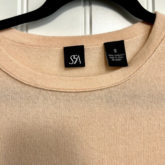 Saks Fifth Avenue 100% Cashmere Sweater S Peach Quiet Luxury Designer Knit - Picture 4 of 12
